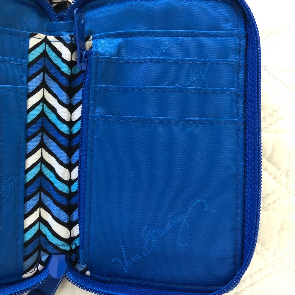 Vera Bradley Blue and White Floral Bifold Wallet/Phone Holder - Picture 9 of 14